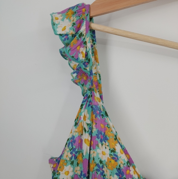 Patrons of Peace | floral print crop - Picture 3 of 7